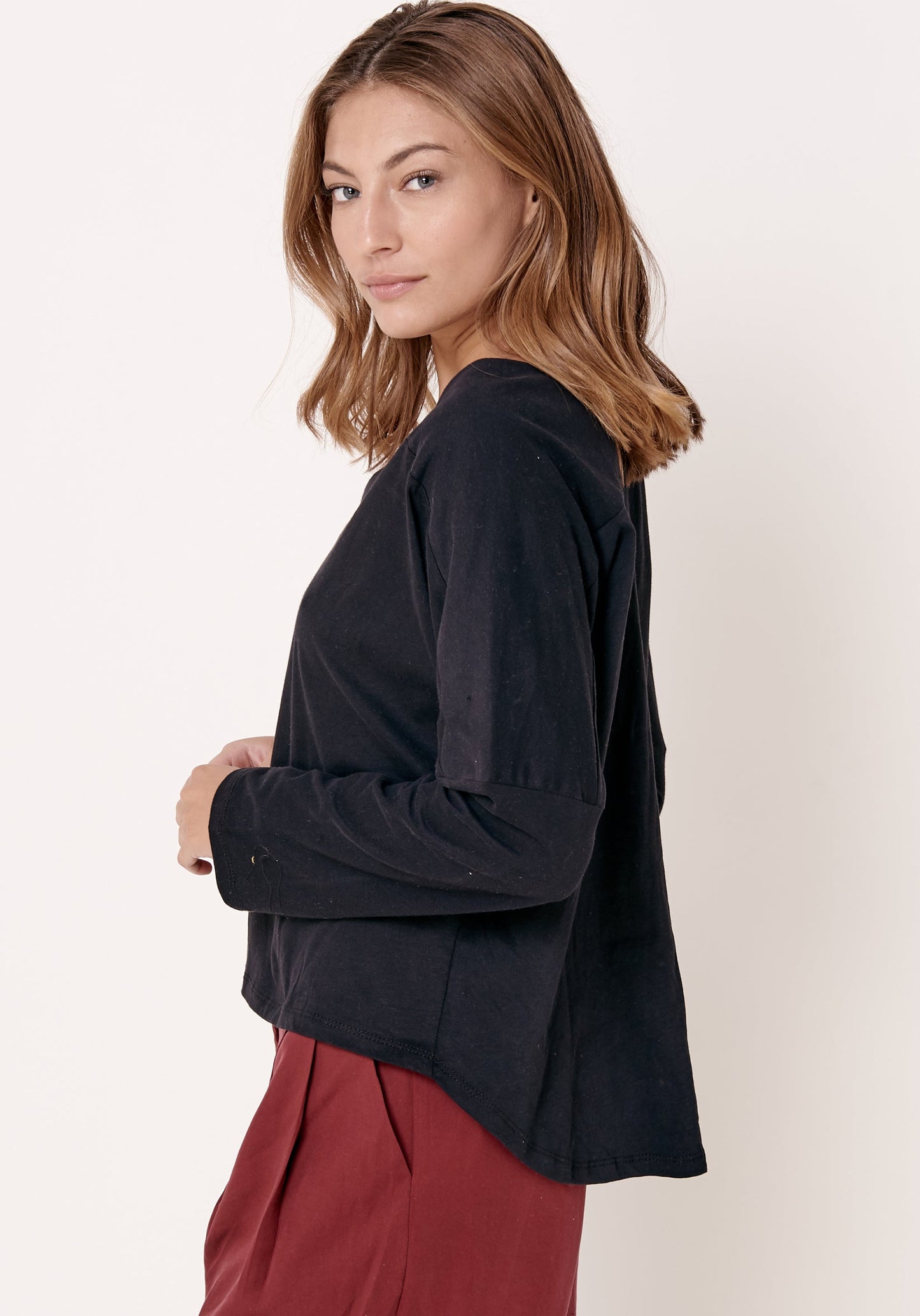 חולצה ארוכה - שחור - דגם מרגוזה - US-Fashion.tlv