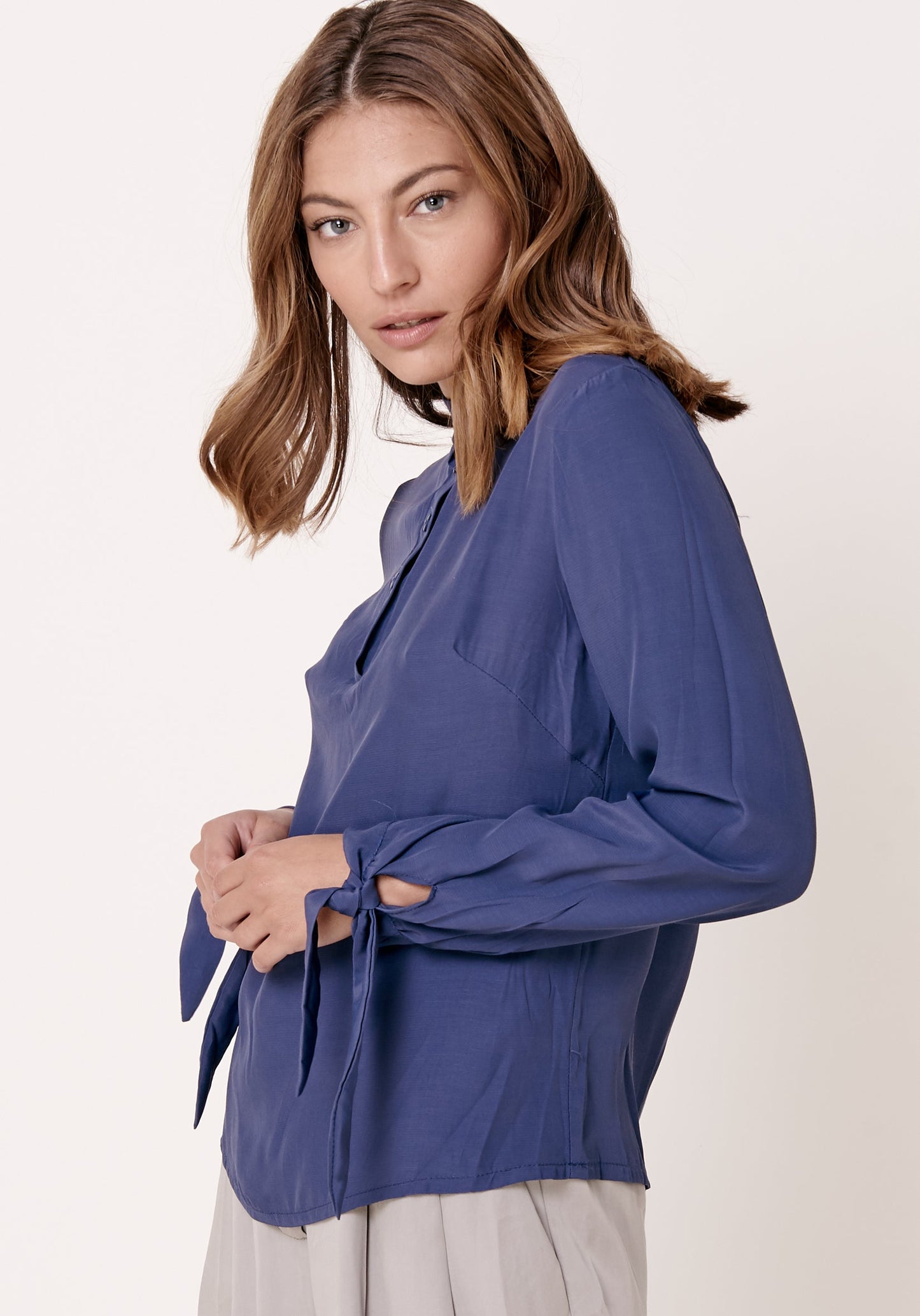 חולצה מכופתרת - כחול - דגם אבולעפיה - US-Fashion.tlv
