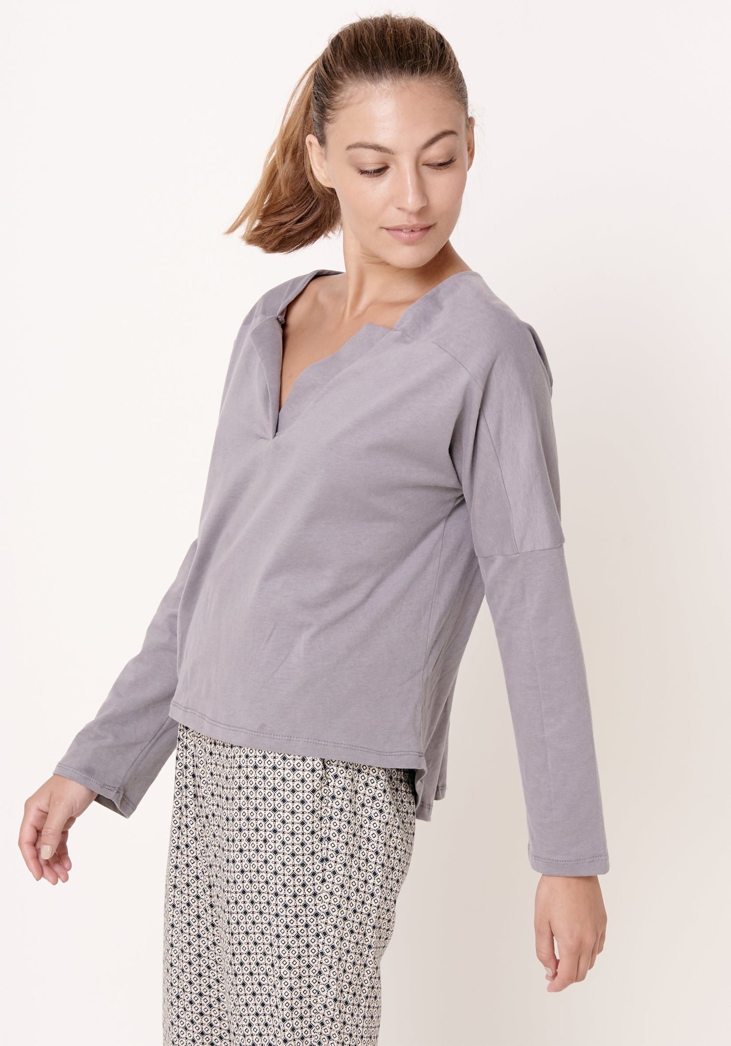 חולצה ארוכה - אפור - דגם מרגוזה - US-Fashion.tlv