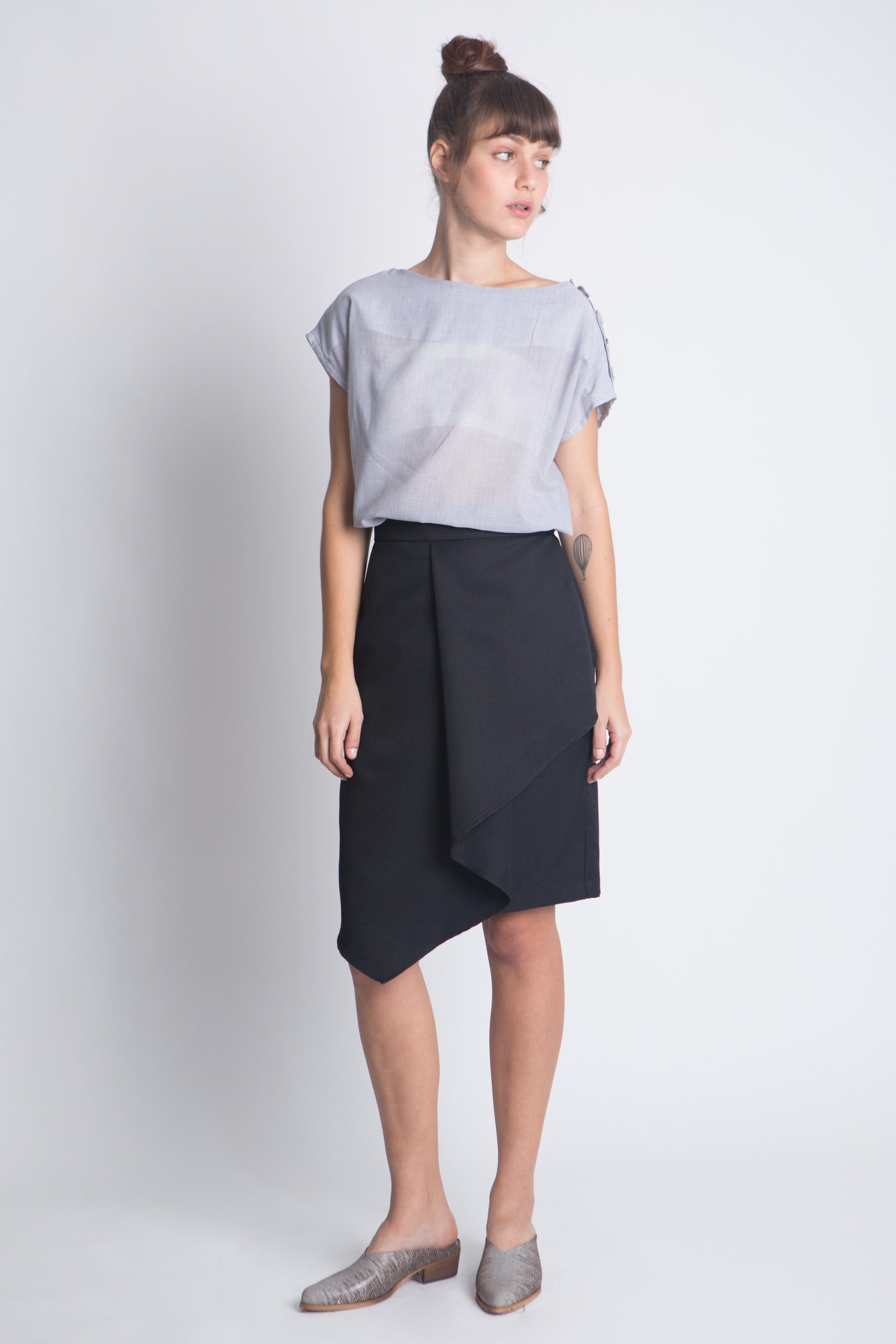 חצאית ישרה - שחור - דגם ברונקס - US-Fashion.tlv