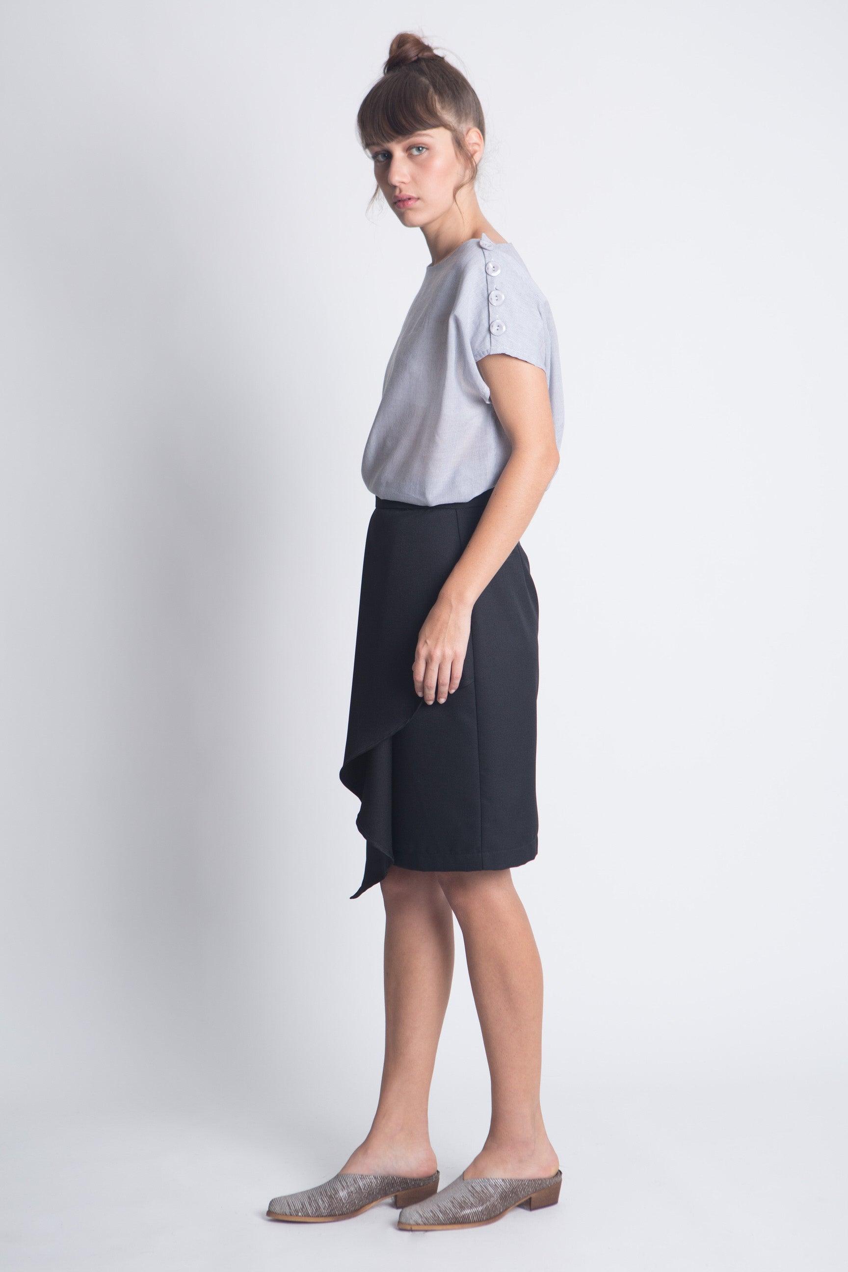 חצאית ישרה - שחור - דגם ברונקס - US-Fashion.tlv