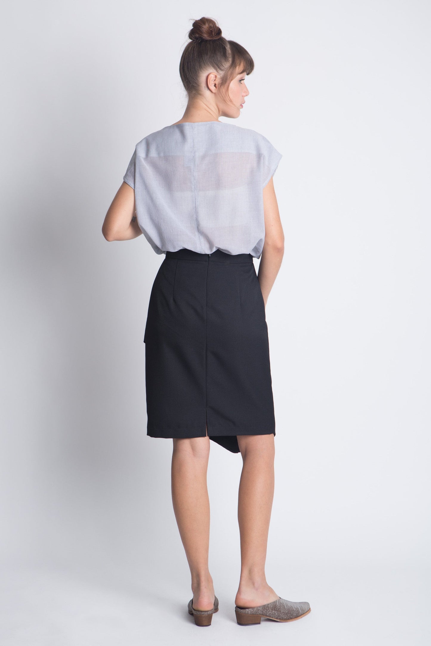חצאית ישרה - שחור - דגם ברונקס - US-Fashion.tlv