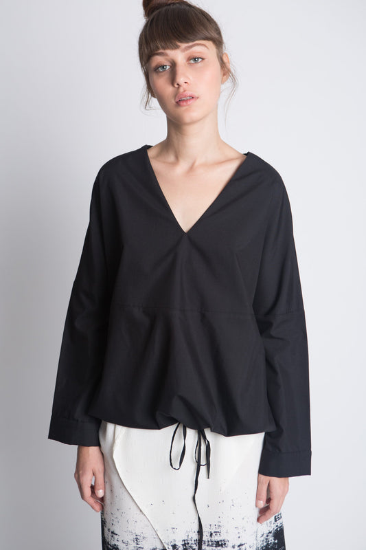חולצת וי אוברסייז - שחור- דגם טיימס - US-Fashion.tlv